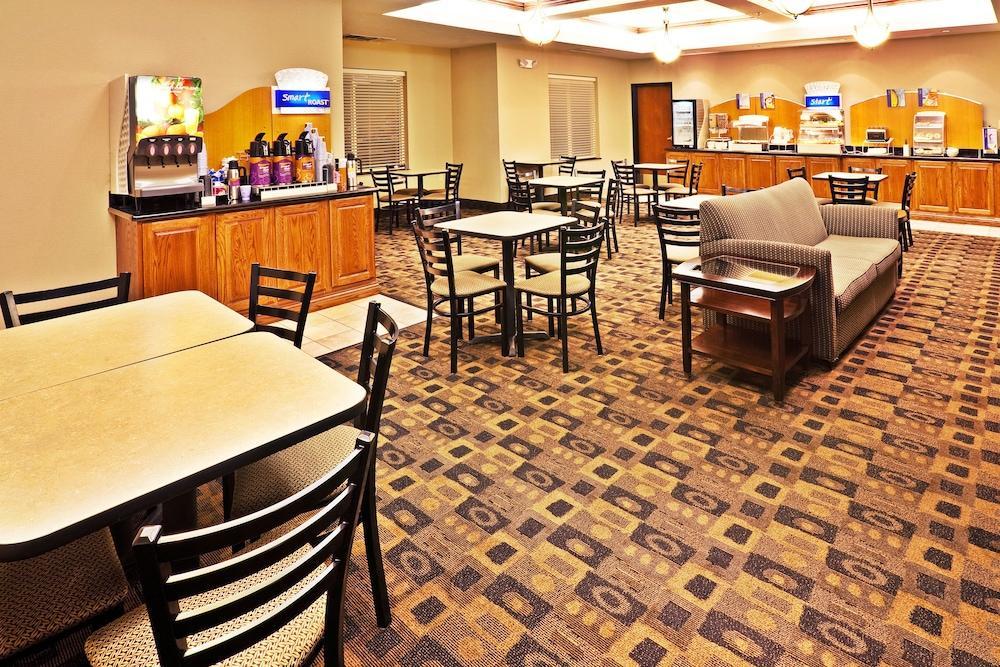 Route 66 Inn & Suites Miami Buitenkant foto